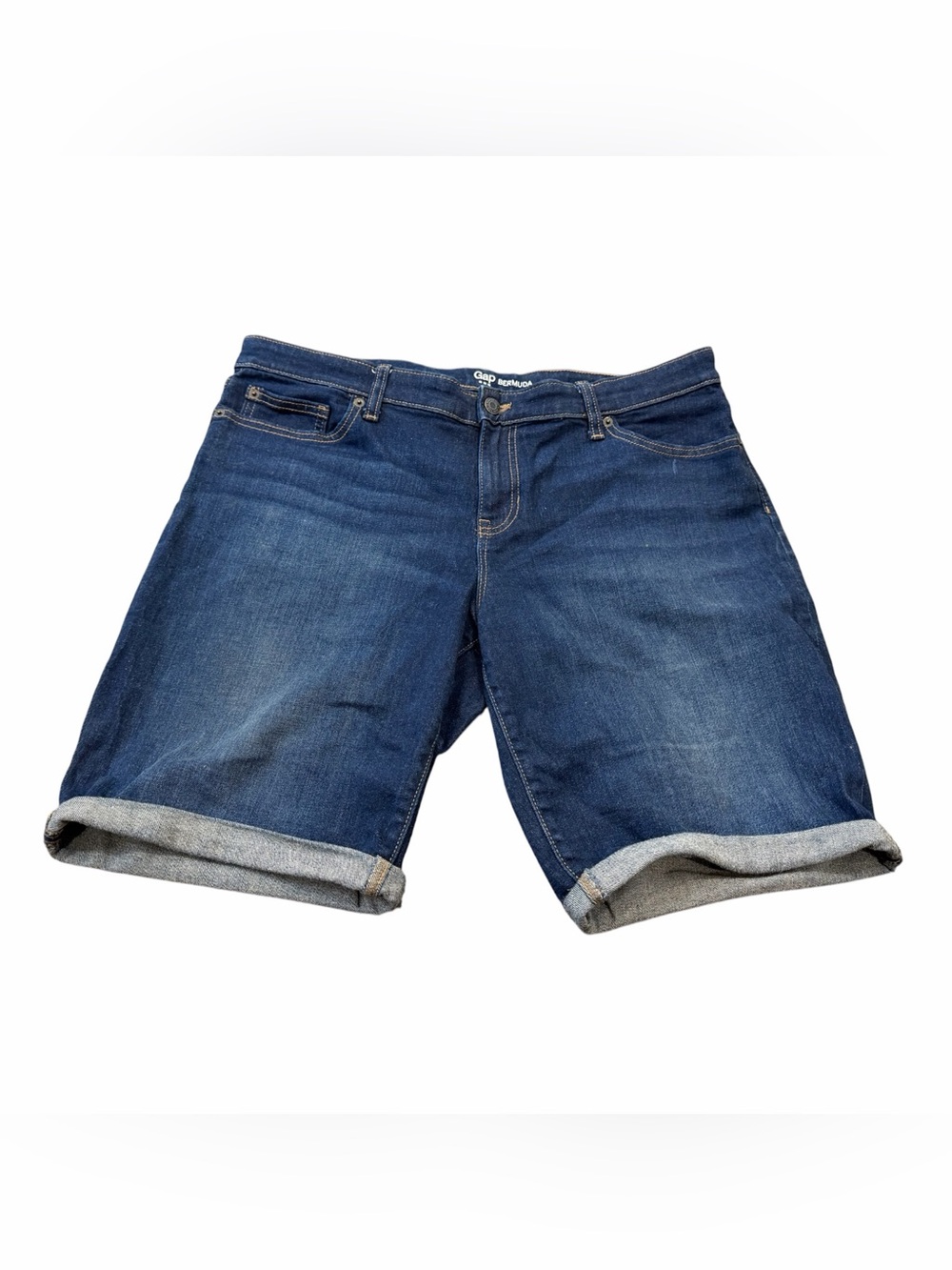GAP Women's 9" Bermuda Shorts, Denim Stretch Jean Shorts, Zip Up Size 14 / 32